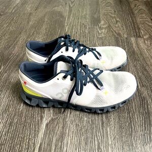 Gently used On Cloud X 3 size 9.5